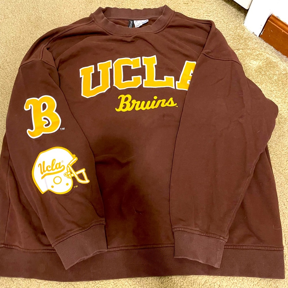 Women’s medium UCLA Bruins crew neck